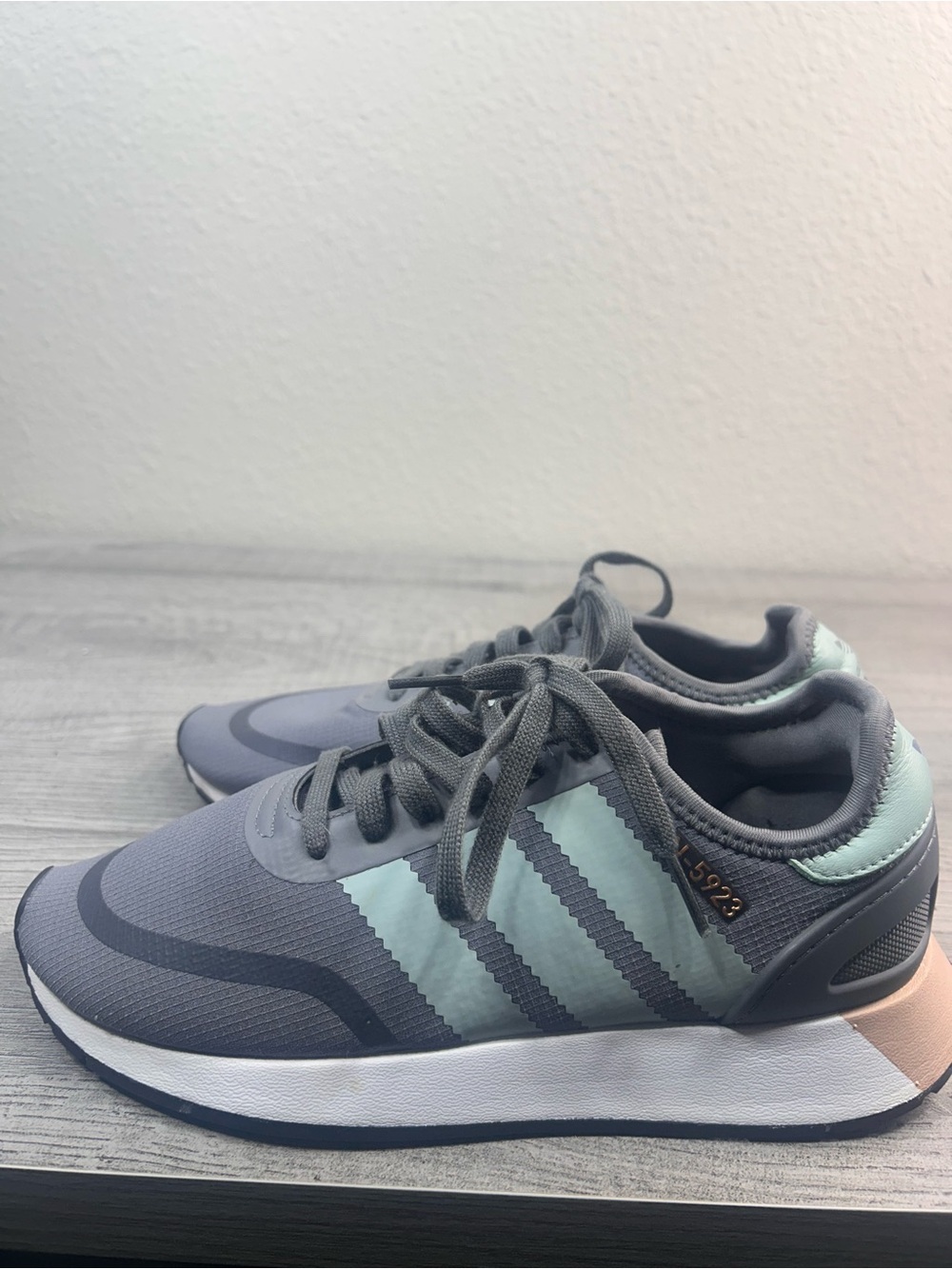 Adidas Gray & Mint Women's Running Sneakers Athletic Shoes Size 8 - Picture 6 of 12